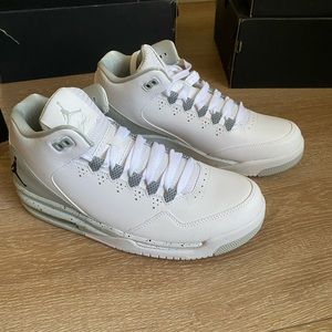 Jordan Flight Origin 2 basketball Sneakers New in Box